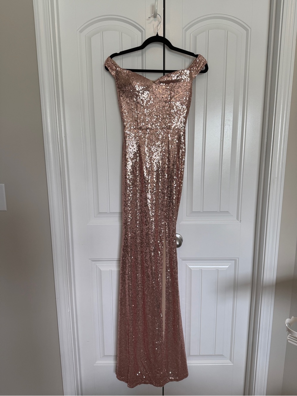 Windsor Ariana Rose Gold Sequin Off Shoulder Sweetheart Formal Gown Size 00